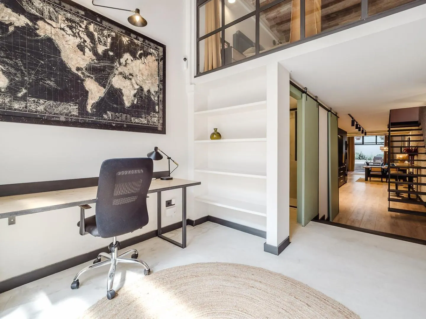 Luxury 2 Story Apartment Near Passeig De Gracia Barcelona